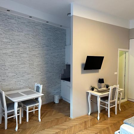 Nice 5 Apartments Sarajevo Exterior photo